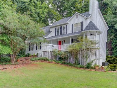 Property at 995 Thornwood Ln, Dacula, GA