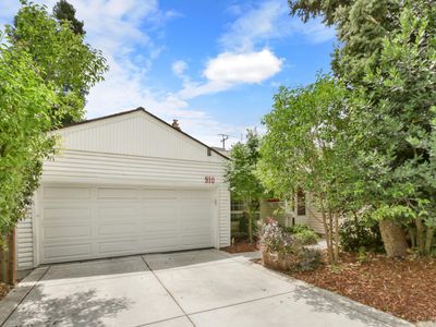 910 Pennsylvania Pl