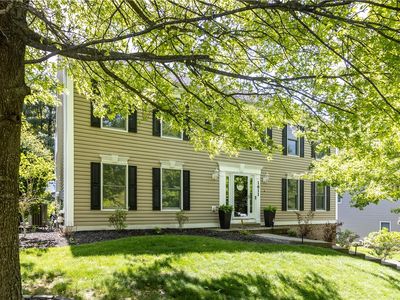 1611 Robin Ct