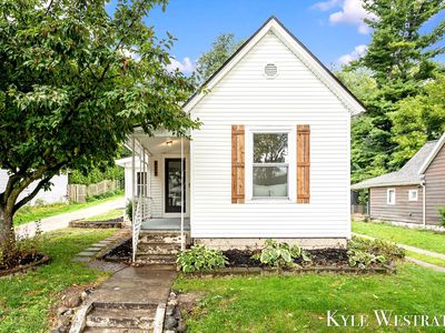 629 Harlan Ave NE