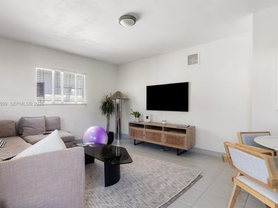 1050 7th St APT 3