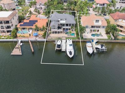 6113 PASADENA POINT BOULEVARD