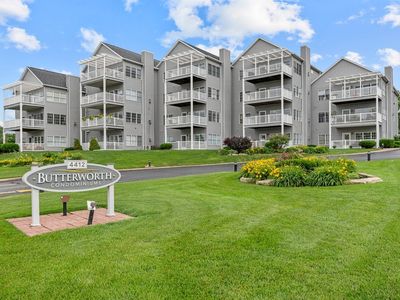 Property at 4412 River Dr Unit 202, Moline, IL