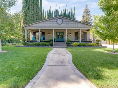917 Fallen Leaf Way