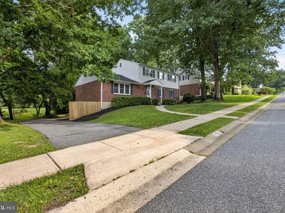 806 N Country Club Dr
