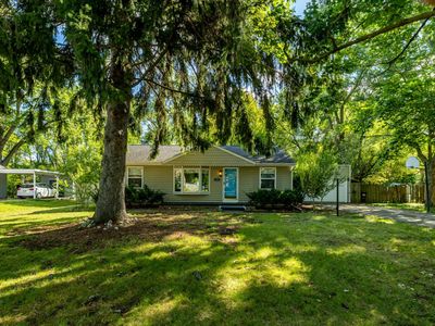 3163 Baylis Dr