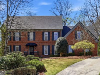 Property at 7300 Chattahoochee Bluff Dr, Sandy Springs, GA