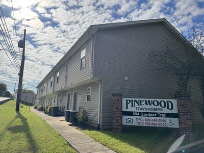 615 Gardner Trl