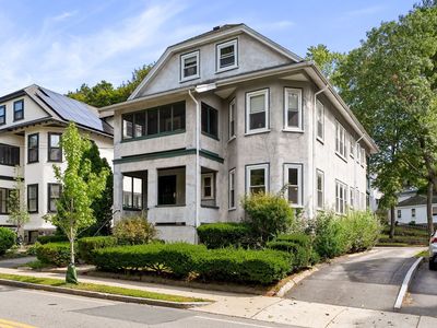 124 Jason St