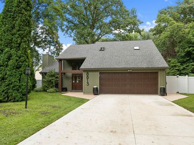 8813 Middleboro Pl