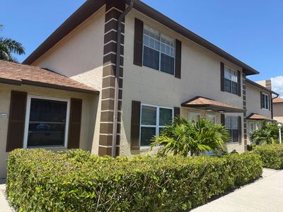 731 Elkcam Cres W