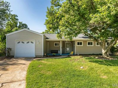 7104 Fernbrook Dr