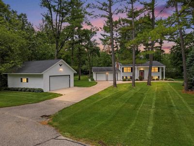 2251 BEECHWOOD DRIVE