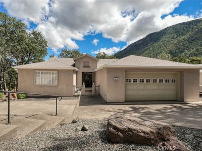 2686 Greenway Dr