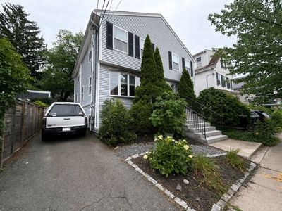 35 Irving St #B