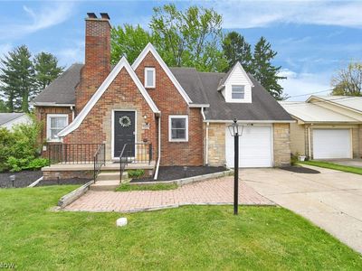 955 Maumee Ave