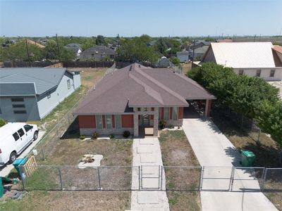 905 E Scurlock
