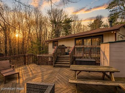 70 Pineknoll Dr