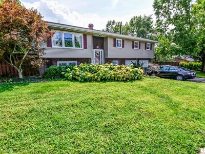 1929 W Ravina Park Rd