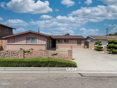 1513 W Lemon Ave
