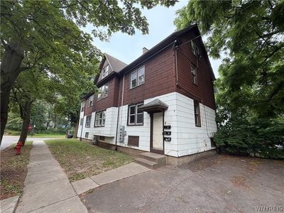 33 Tyler St