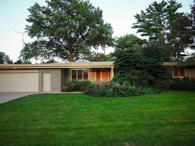 215 Lillian Ln
