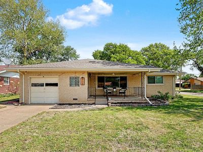 Property at 800 N Friend St, Belle Plaine, KS