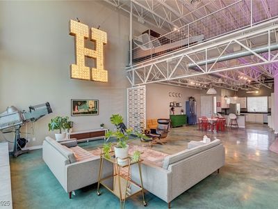 5096 Thunder River Cir