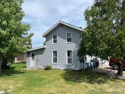 5904 Lake Edge Rd
