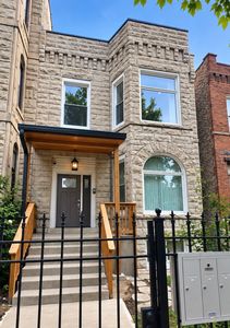 3234 W Fulton Blvd