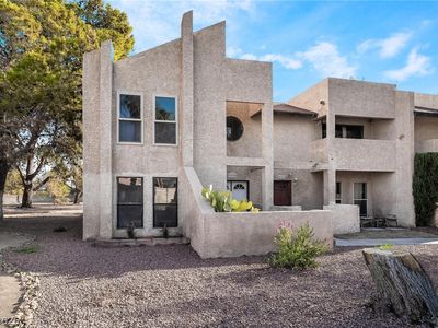 3929 S Torrey Pines Dr