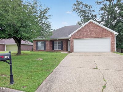 110 Live Oaks Blvd