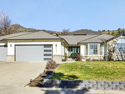 4661 Torrey Pines Dr