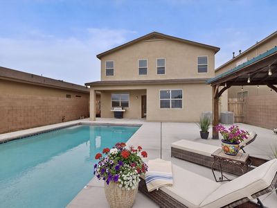 1838 Goldenflare Loop NE