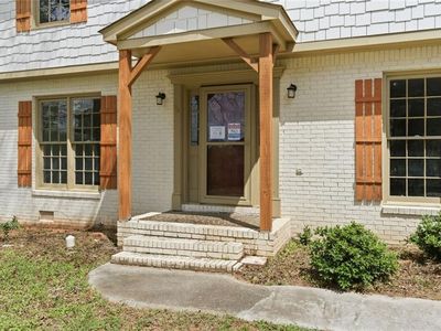 532 Valley Woods Cir SE