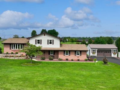 15 Sherrard Dr