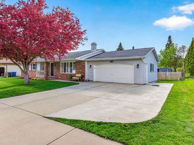 Property at 807 Rosehill Rd, Kaukauna, WI