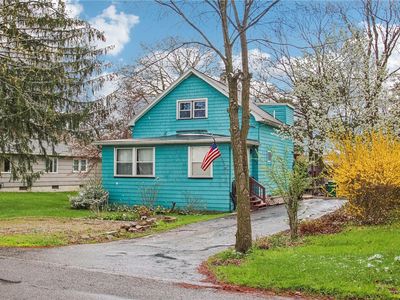 312 Howland Ave