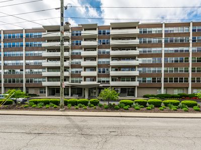 25 E 40th St APT 3A