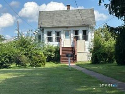 84 Laurel Street