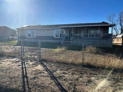 Property at 861 Avenue H, Poteet, TX