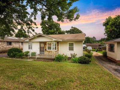 629 McCary St SW