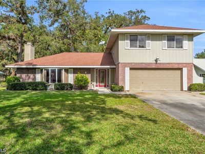 1210 Riverbend Dr