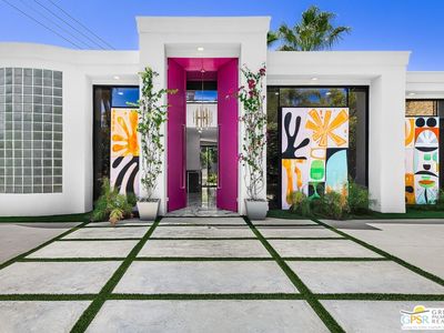 153 W El Camino Way