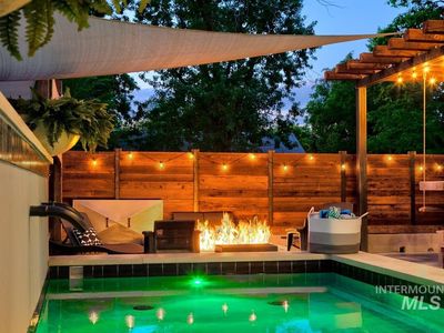 2802 W Pleasanton Ave