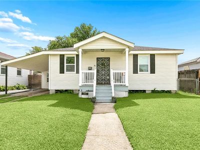 563 Gelpi Ave