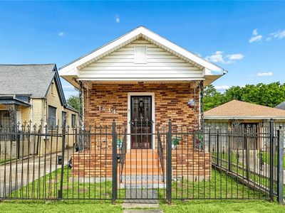 1914 Louisa St