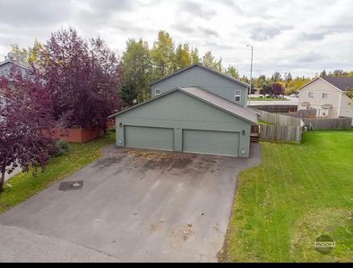 4040 Lakehurst Cir