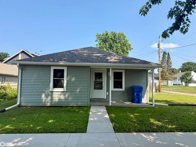 Property at 105 N Walnut St, Jefferson, IA