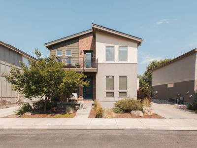 1664 Sprocket Dr